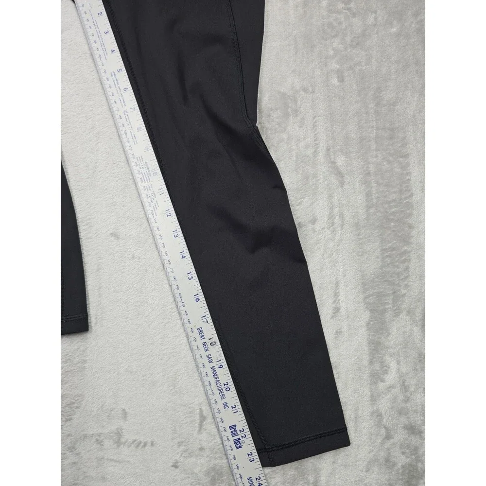 Lululemon Womens Size 6 Black Athletic Cropped Capri Leggings